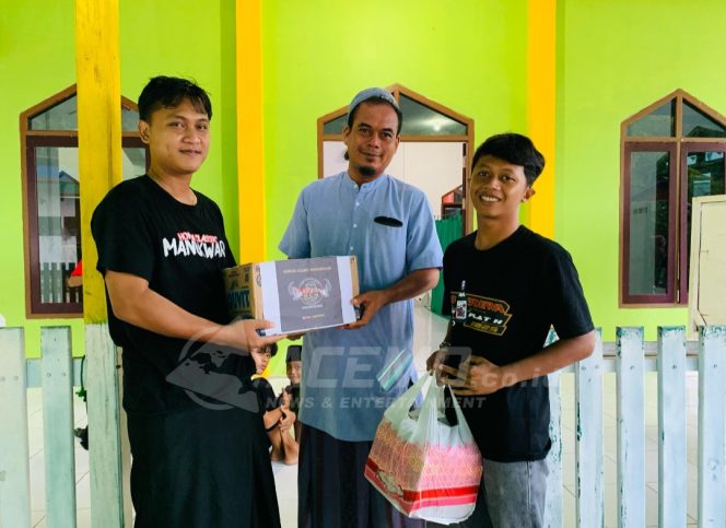 
 Berbagi Berkah, Komunitas HCM Gelar Roadshow Pembagian Takjil Di Masjid