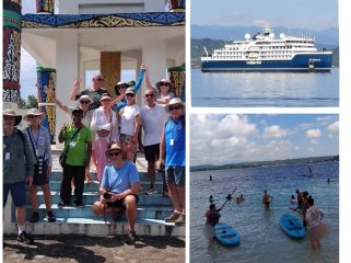 Pemandu Wisata HPI Papua Barat, Nixon Padwa turut mendampingi para wisatawan di Pulau Mansinam.