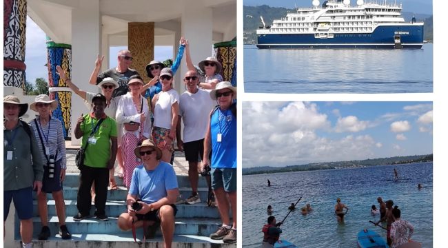 Pemandu Wisata HPI Papua Barat, Nixon Padwa turut mendampingi para wisatawan di Pulau Mansinam.