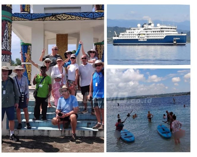 
 Pemandu Wisata HPI Papua Barat, Nixon Padwa turut mendampingi para wisatawan di Pulau Mansinam.