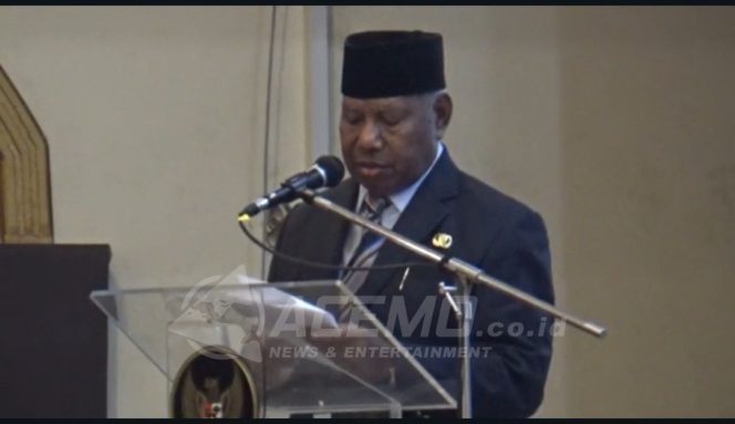 
 Gubernur Mandacan instruksikan Sekda dan Pimpinan OPD Selesaikan Rekomendasi DPRPB.