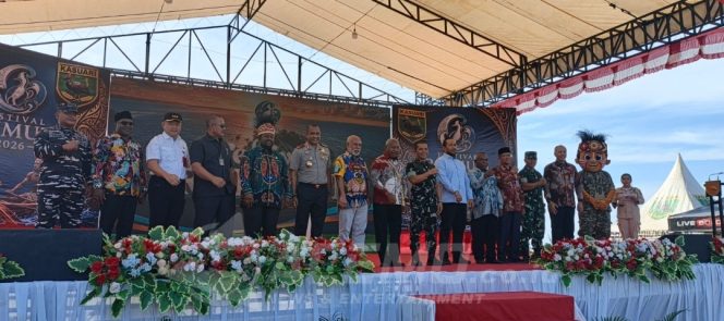 
 Gubernur Mandacan : Festival Raimuti 2026 Jadi Penggerak Pariwisata, Pelestarian Budaya, dan Ekonomi Masyarakat Papua Barat