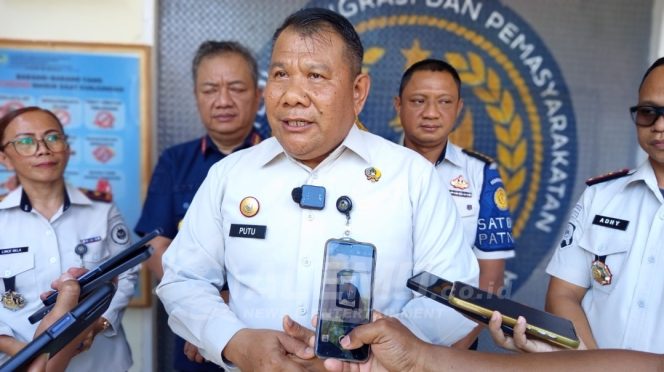 
 Ditjenpas Papua Barat Gelar Bakti Sosial, Salurkan Sembako dan Pemeriksaan Gratis di Lapas Manokwari