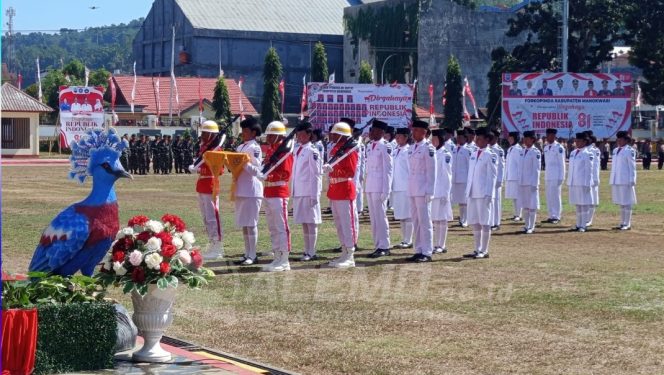 
 Wakil Bupati Mugiyono Apresiasi Paskibraka Manokwari: Tampil Sempurna dan Disiplin Saat Pengibaran Bendera