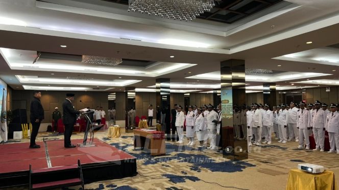 
 Bupati Hermus : Jabatan Kepala Kampung Adalah Amanat untuk Melayani Masyarakat