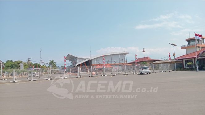 
 Asap Pembakaran Ganggu Jarak Pandang Pilot, UPBU Manokwari Imbau Warga Tak Bakar Sampah