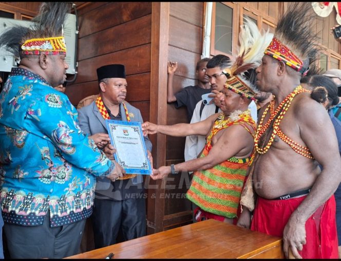 
 Ratusan Warga Suku Meyah Datangi MRPB, Minta Rekomendasi Adat Pembentukan Kabupaten Pegunungan Meyah